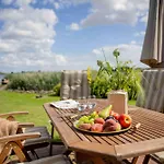 Appartement Boddenhuus - Traumhaus Mit Steg Und Boot