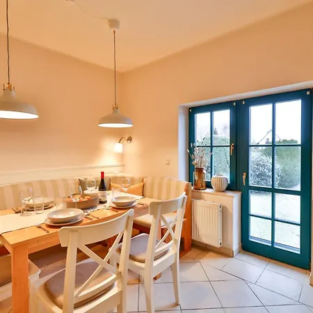 Boddenhuus - Traumhaus Mit Steg Und Boot Apartment