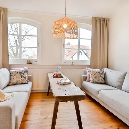 Boddenhuus - Traumhaus Mit Steg Und Boot Apartmán