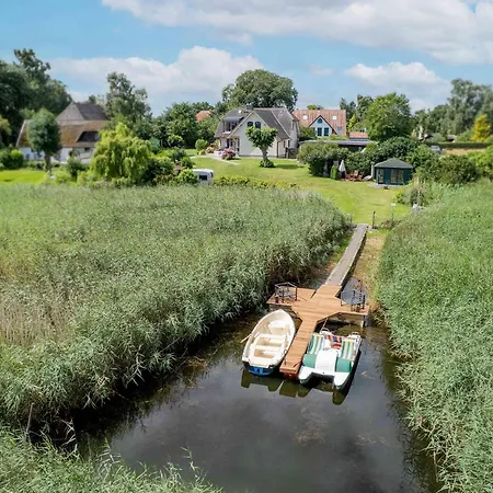 Apartmán Boddenhuus - Traumhaus Mit Steg Und Boot *